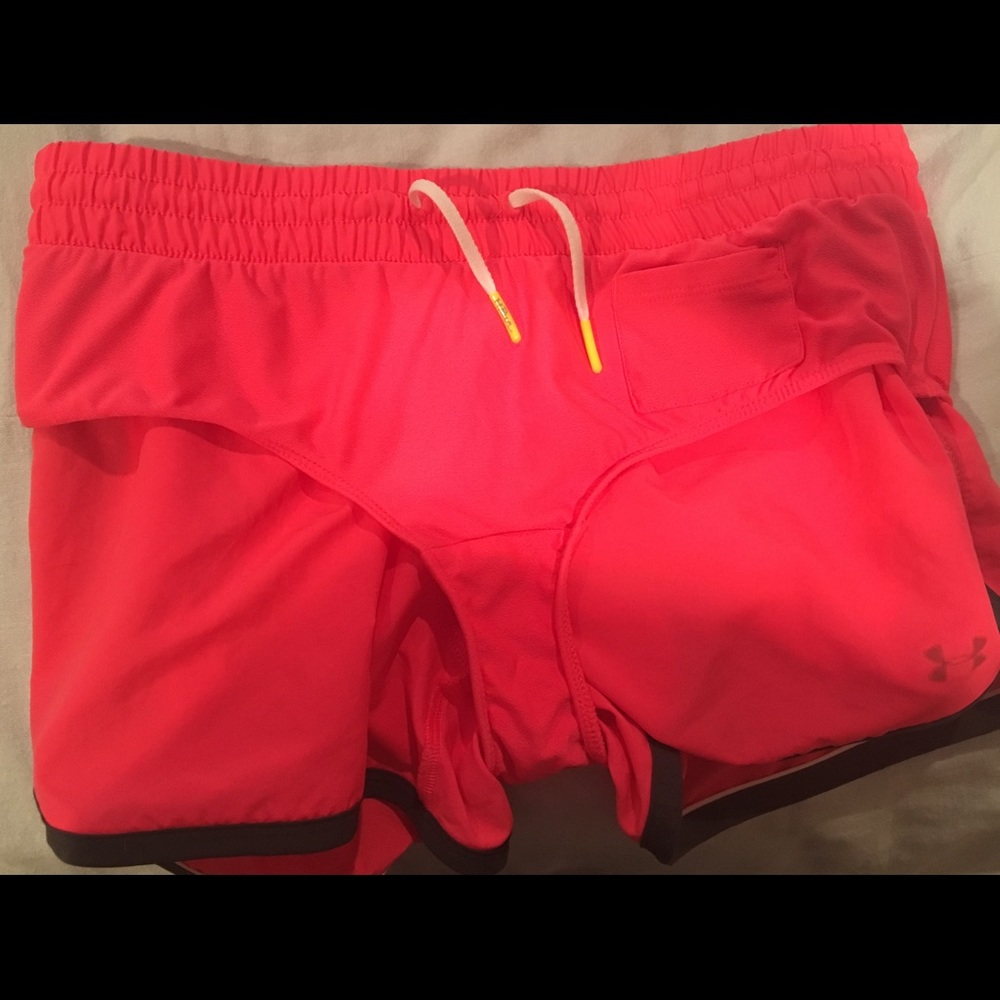 NWOT Under Armour fitted heatgear shorts - Picture 3 of 4